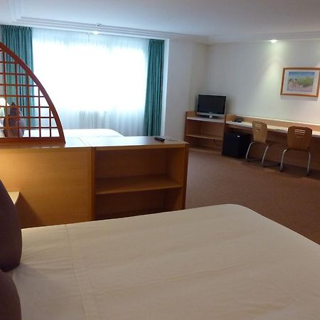 Hotel Tropical Les Escaldes ภายนอก รูปภาพ
