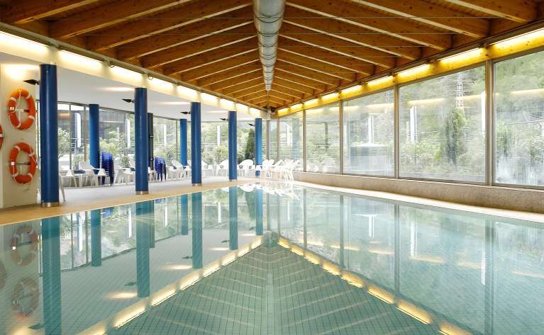 Hotel Tropical Les Escaldes ภายนอก รูปภาพ