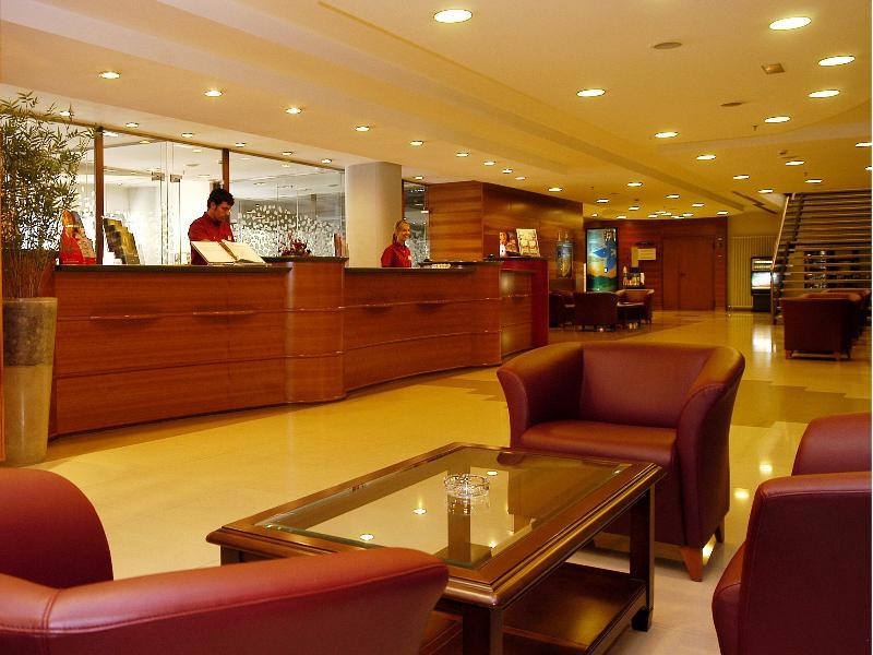 Hotel Tropical Les Escaldes ภายนอก รูปภาพ