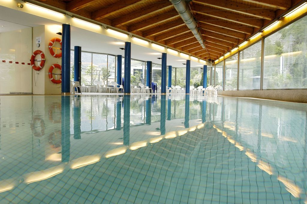 Hotel Tropical Les Escaldes ภายนอก รูปภาพ