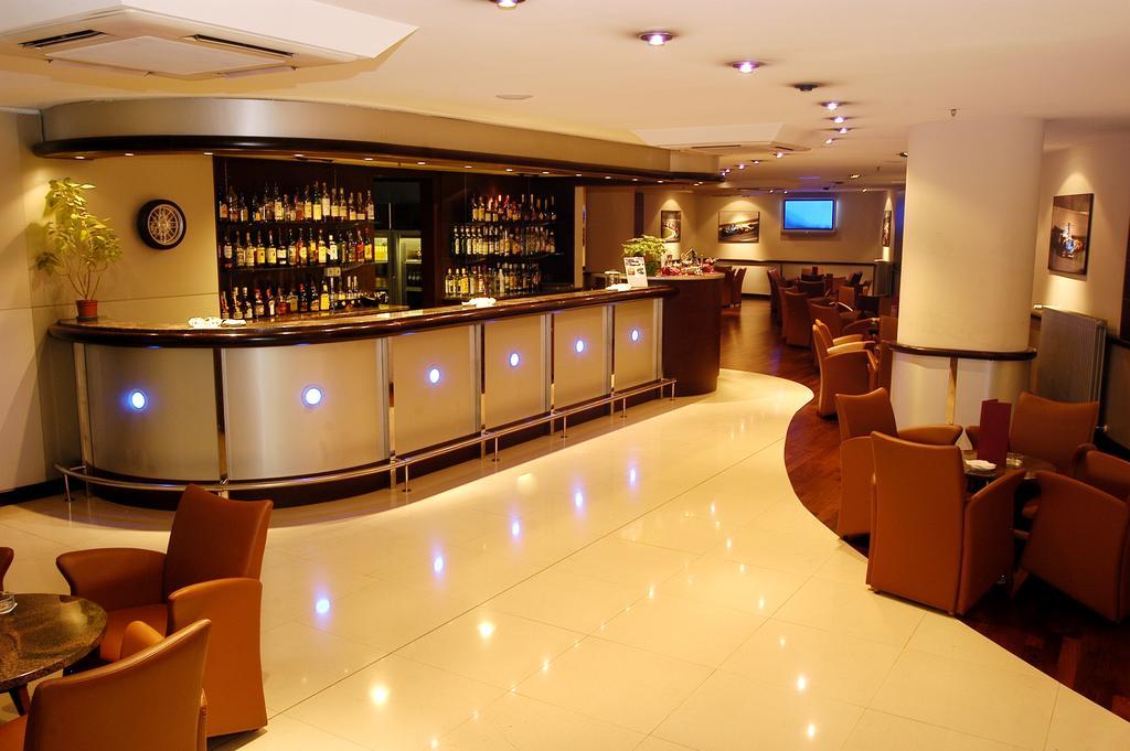 Hotel Tropical Les Escaldes ภายนอก รูปภาพ