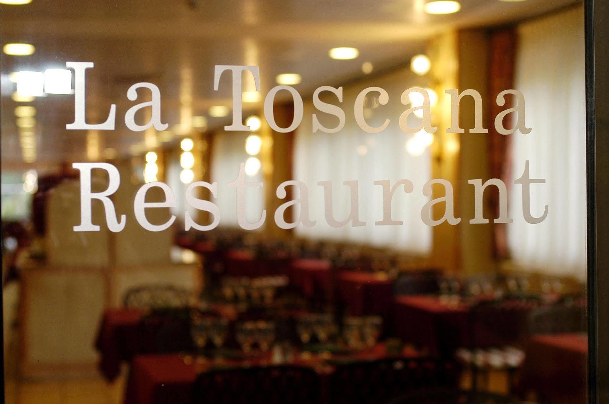 Hotel Tropical Les Escaldes ภายนอก รูปภาพ
