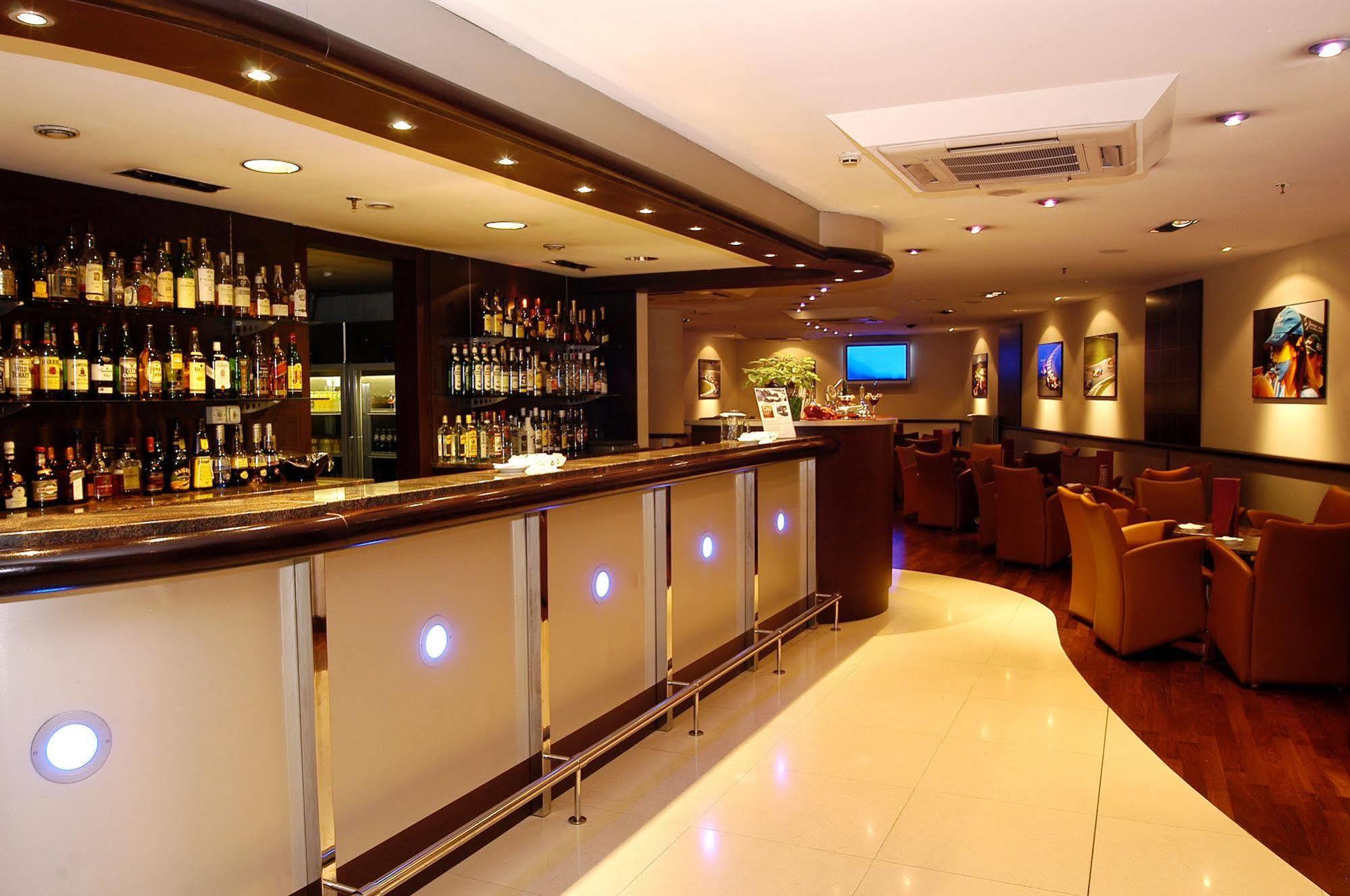Hotel Tropical Les Escaldes ภายนอก รูปภาพ
