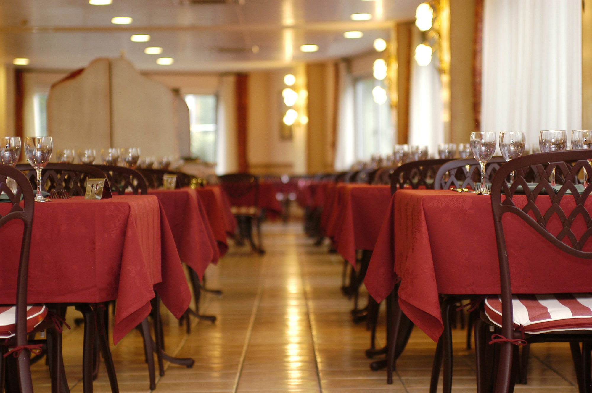 Hotel Tropical Les Escaldes ภายนอก รูปภาพ